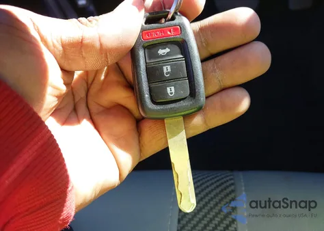 2016 Honda Civic Lx z USA, uszkodzony, nr VIN 19XFC2F56GE096072